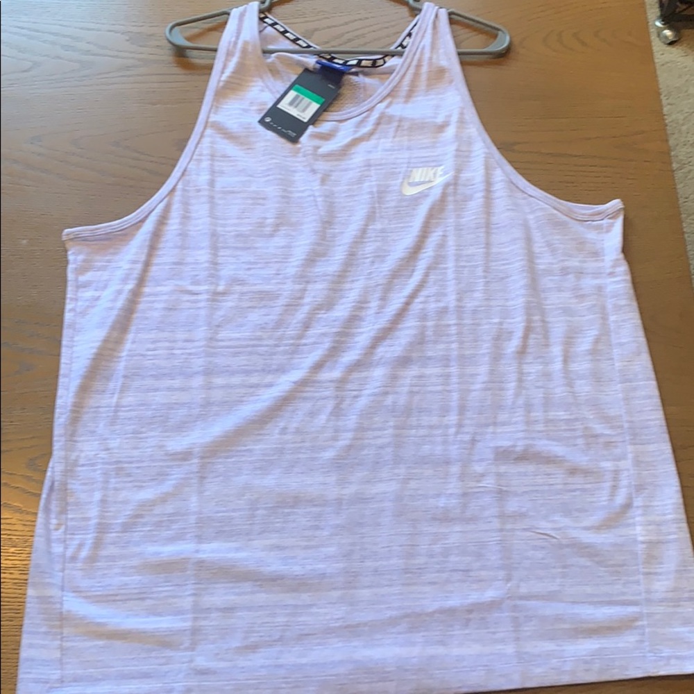 Nike lifestyle tank